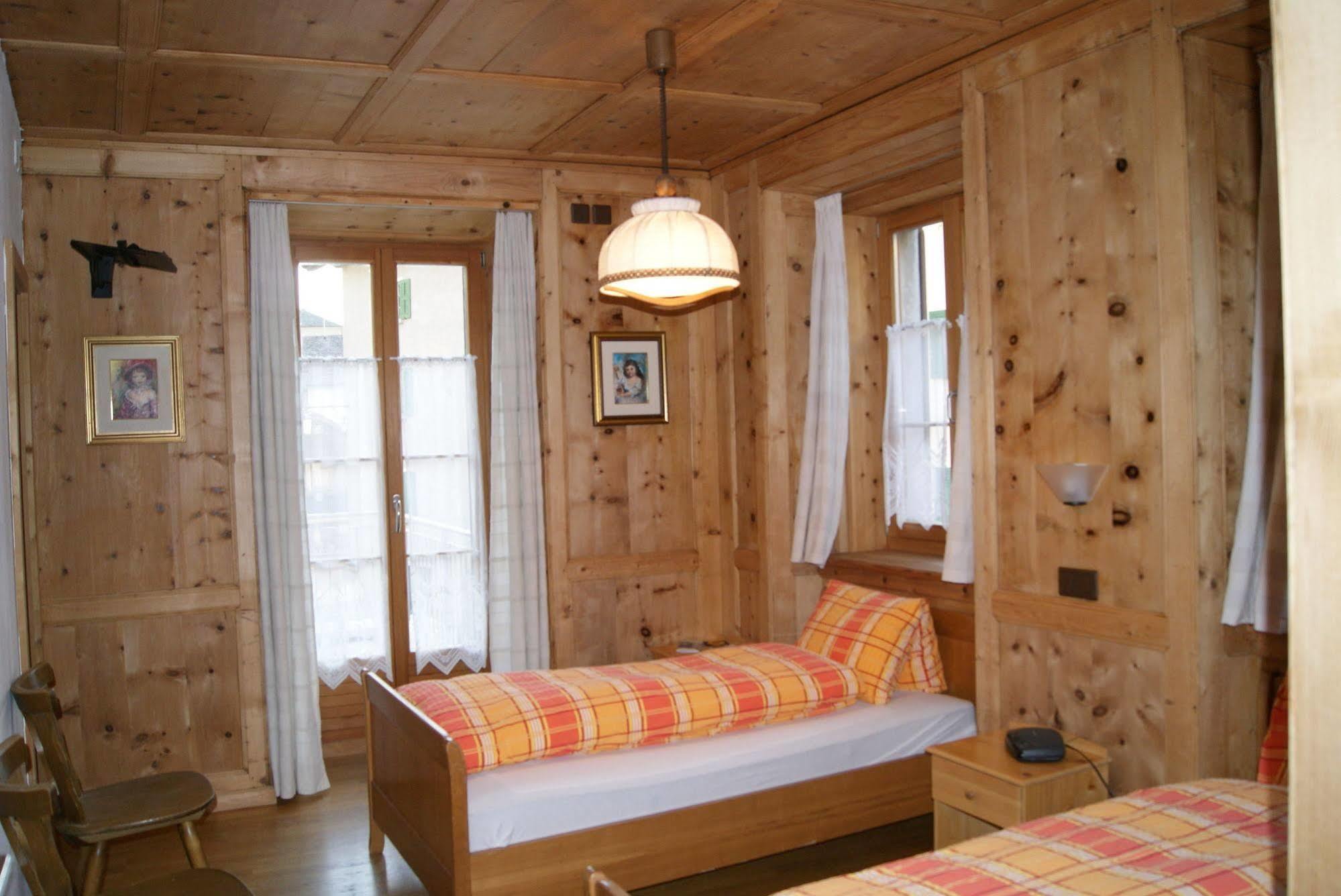 Albergo Piz Cam Vicosoprano Esterno foto